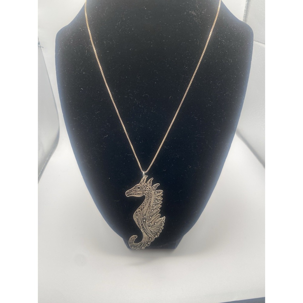 VTG Alice Caviness Sterling Silver Intricate Filagree 2.5 In Sea Horse Pendant N